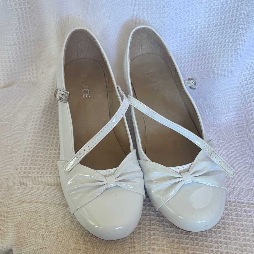 Children's place white patent Mary Jane's.